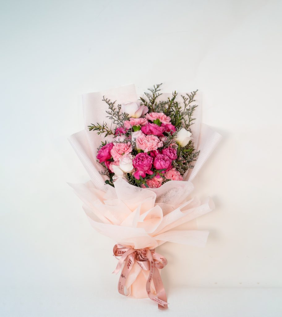 Rose Hand Bouquet